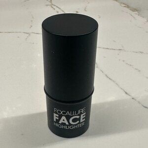 FOCALLURE FACE HIGHLIGHTER in BLONDE .2 oz - NEW - NO BOX